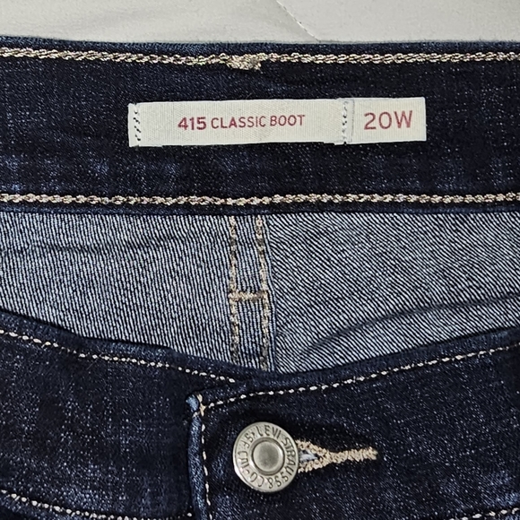 Levi Bootcut - Picture 2 of 4